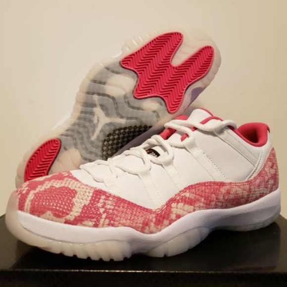 Air Jordan Retro 4s, 5s, and 11s - Picture 7 of 8